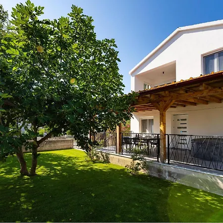 Holiday home Amazing In With Wifi