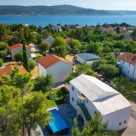 Amazing In With Wifi بيت للعطل سيلين