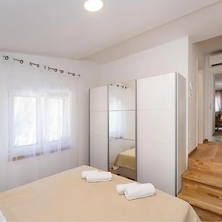 Amazing In With Wifi بيت للعطل سيلين