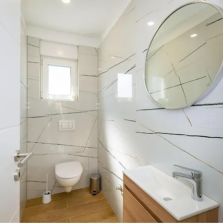 Amazing In With Wifi *