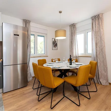 Amazing In With Wifi بيت للعطل